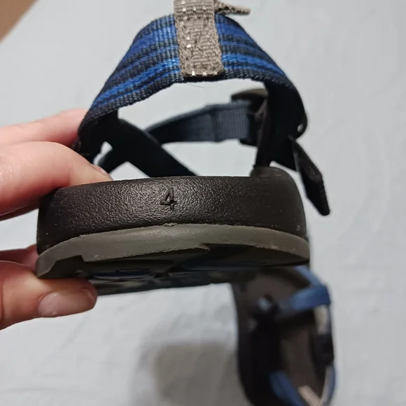 Chaco Z/Cloud sandals big kid size 4 blue and black waterproof hiking - Picture 8 of 8